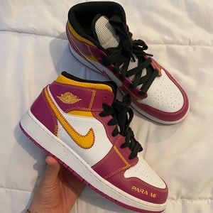Jordan 1 mid
